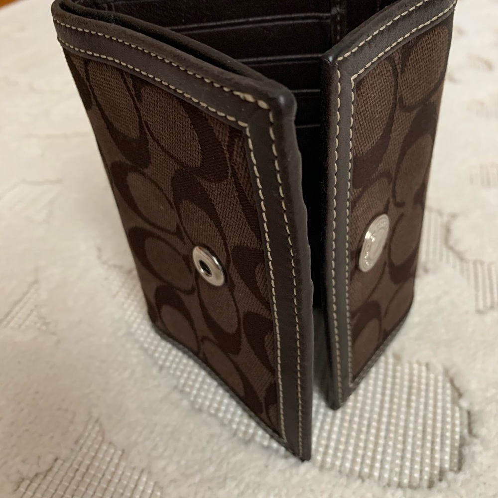 Coach brown canvas trifold wallet - Picture 5 of 11